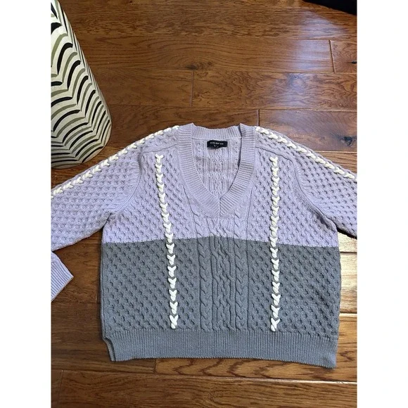 Club Monaco Purple Violet Lavender Color Block Sweater Pullover Size M 87% Wool - Picture 2 of 13